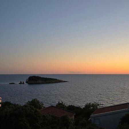 Villa Miki Utjeha Exteriér fotografie